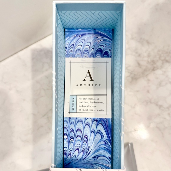 MARGOT ELENA Archive Yet To Be Written Hand Cream - Grapefruit and Neroli - 4 oz - Picture 4 of 9